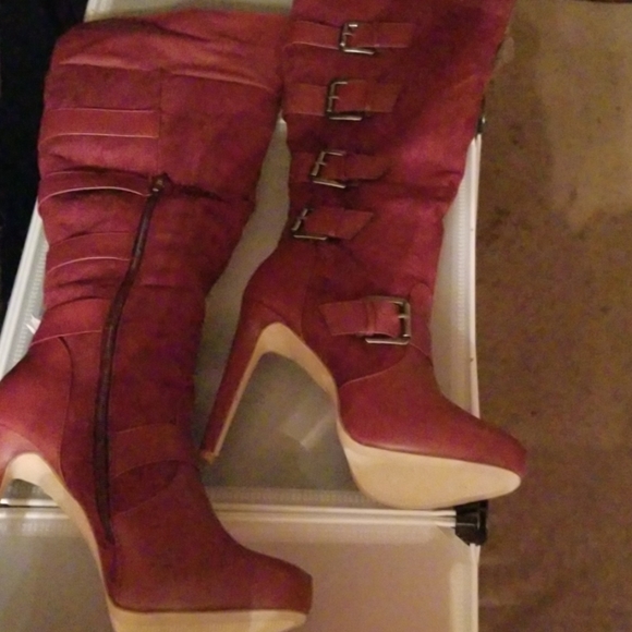Stylish High Heel Fashion Boots - Picture 4 of 4